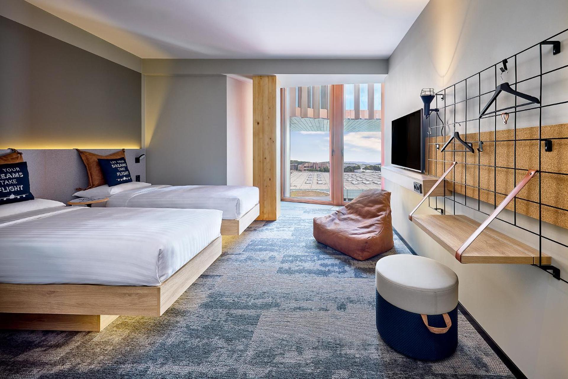 Hotel Moxy Luxembourg Airport *