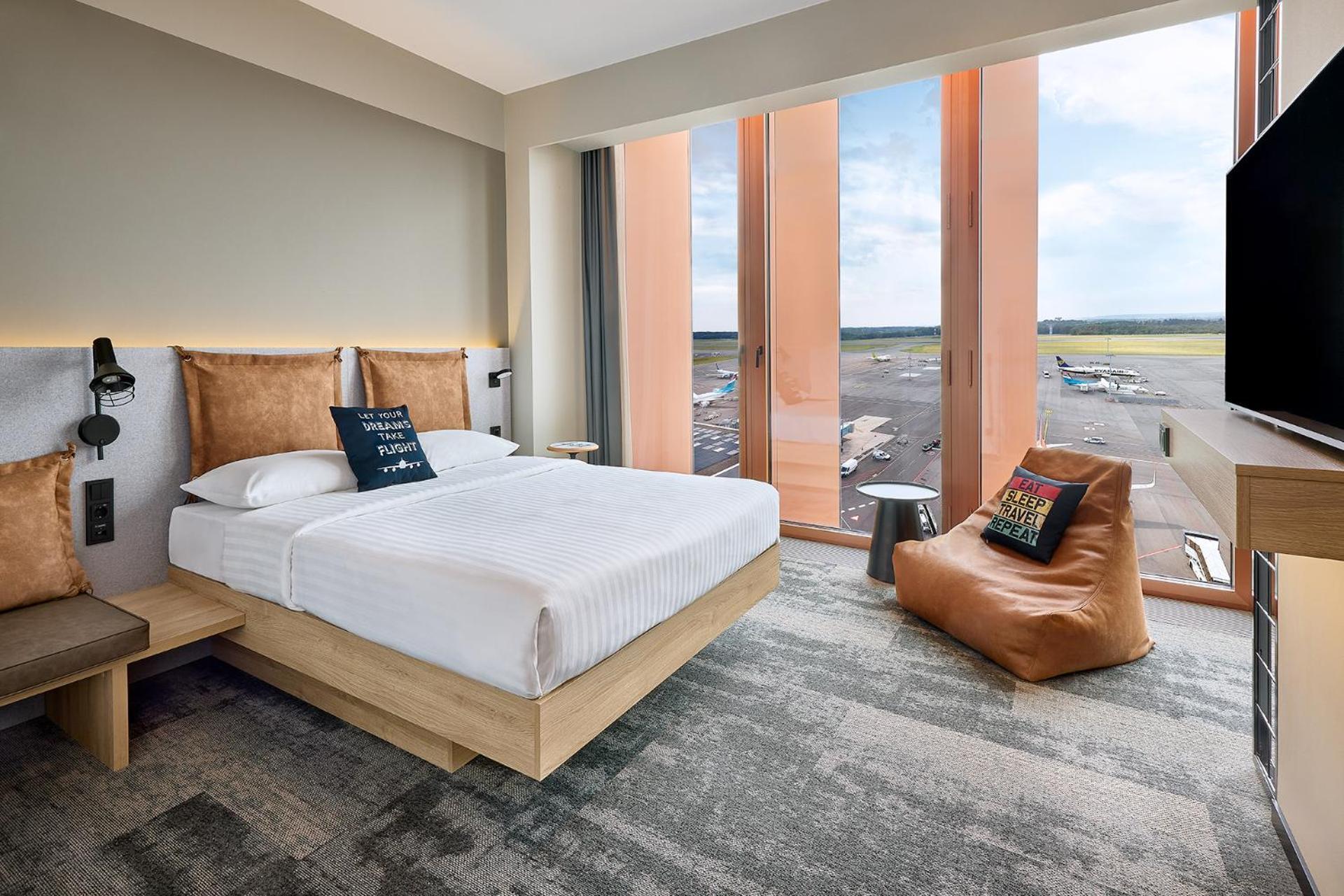 Hotel Moxy Luxembourg Airport Niederanven