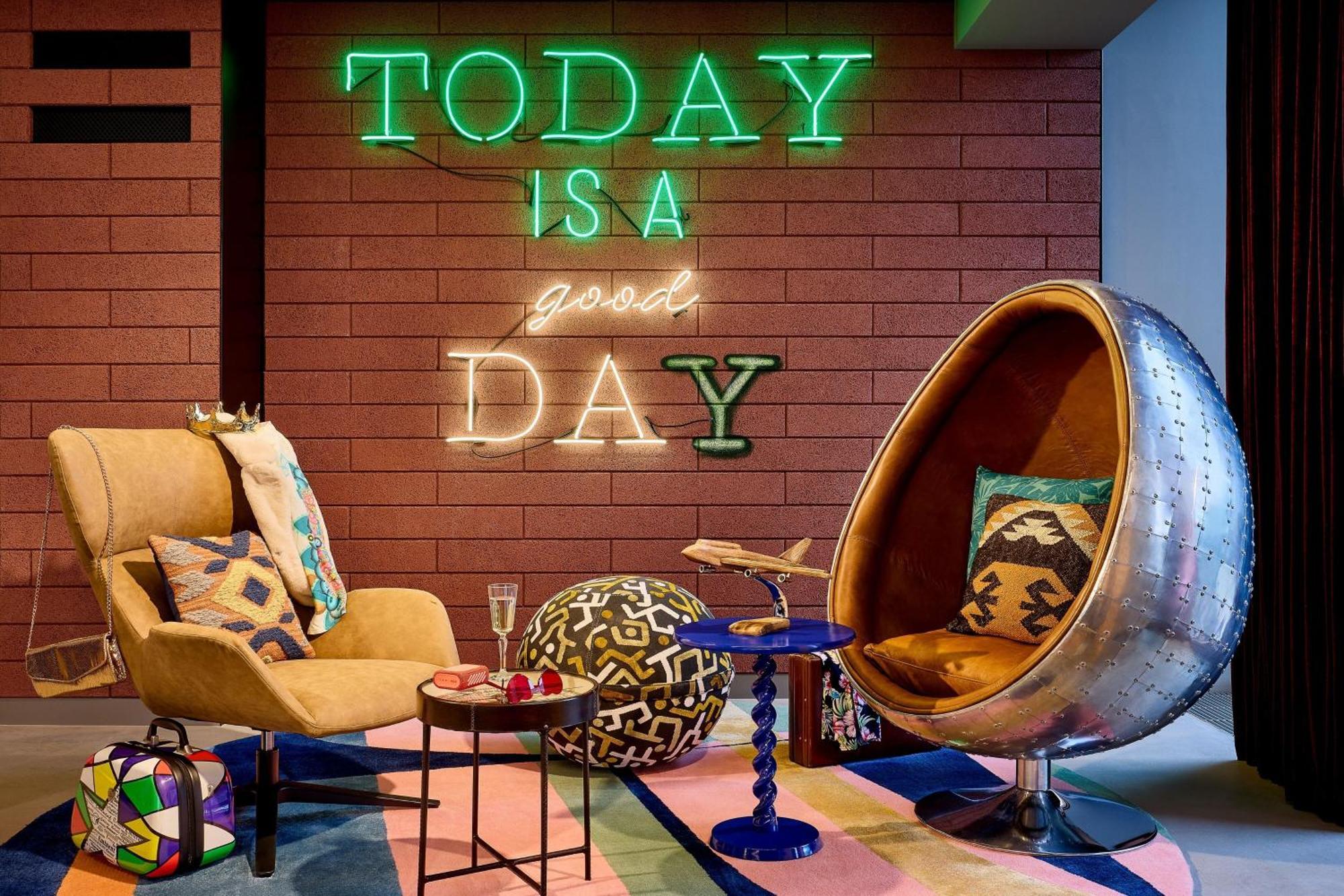 Moxy Luxembourg Airport Niederanven