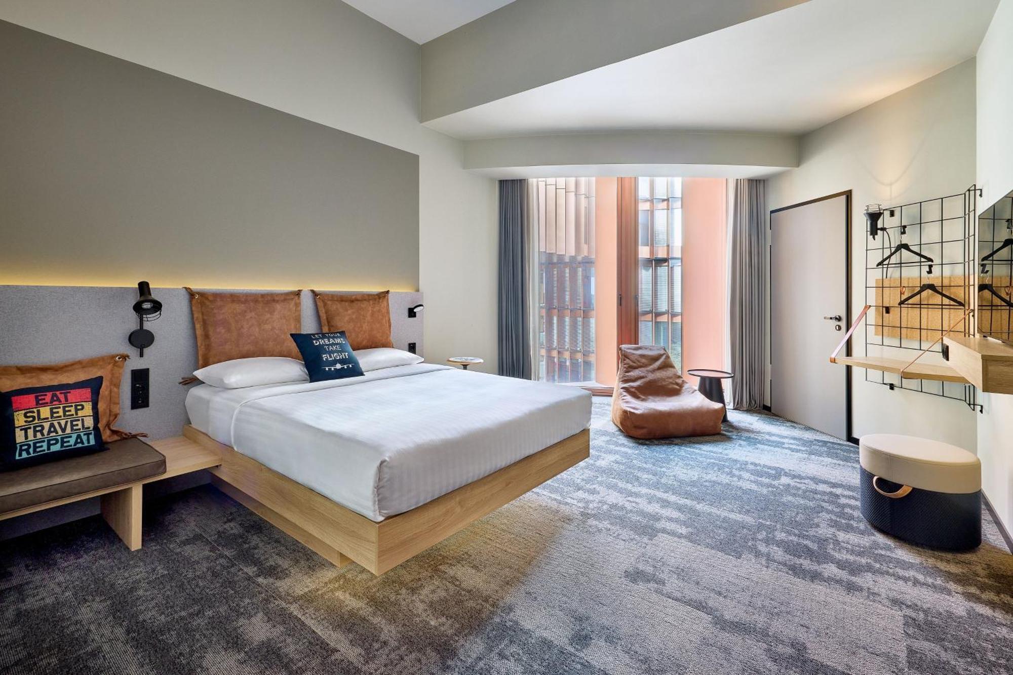 Hotel Moxy Luxembourg Airport